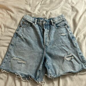 A 90’s mom fit short, 100% cotton